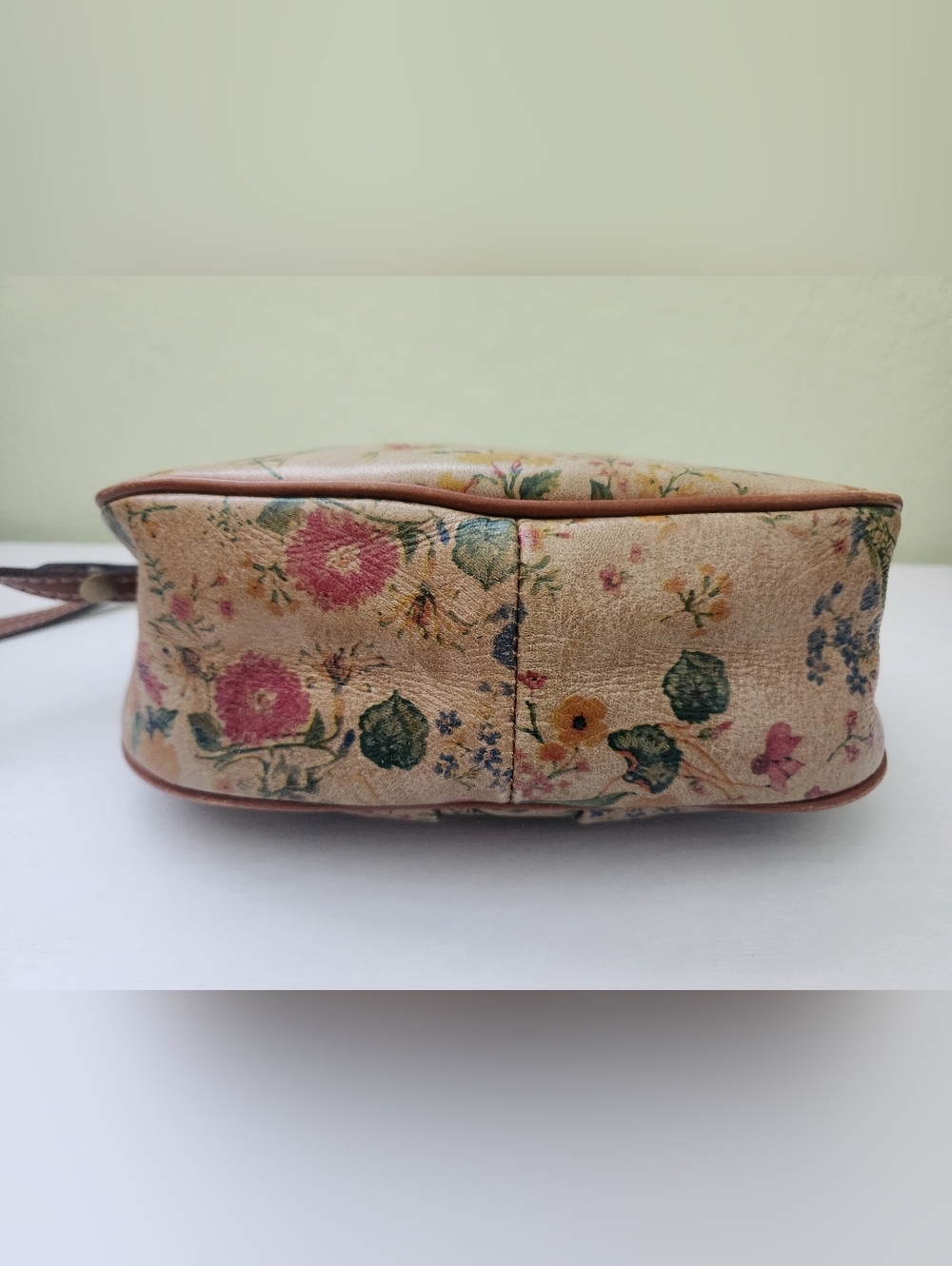 Patrisha Nash Prairie Rose Crossbody Leather Purse - Picture 4 of 10